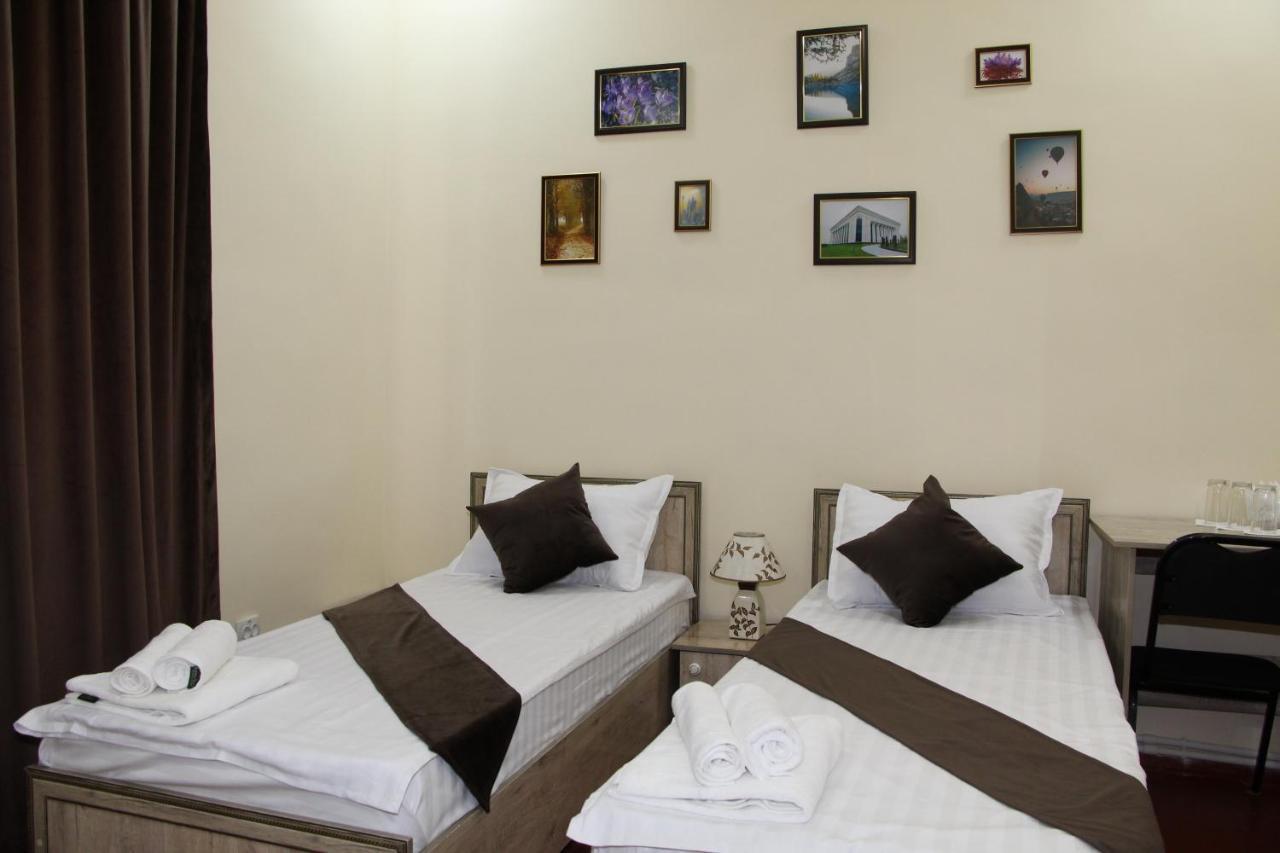 Zafaron Hotel Taszkent Zewnętrze zdjęcie